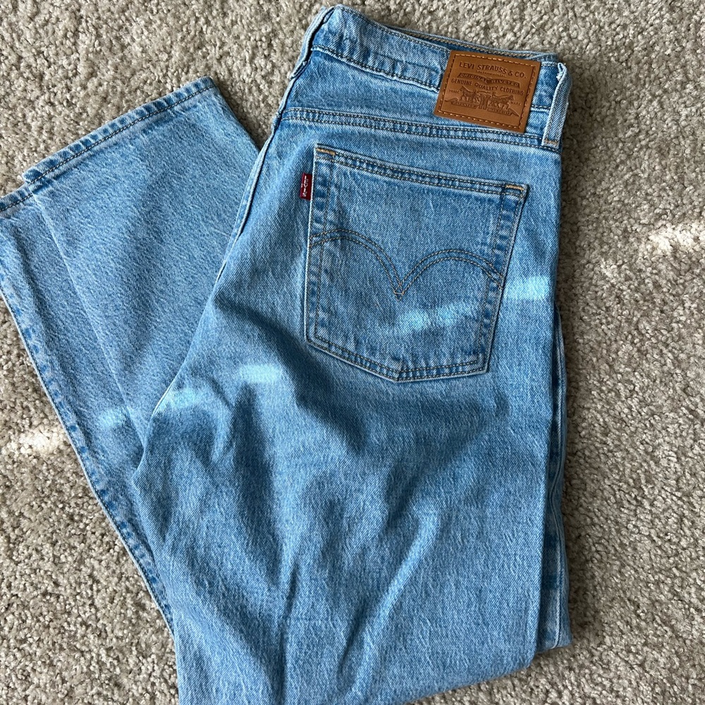 LEVI WEDGIE STRAIGHT JEANS
